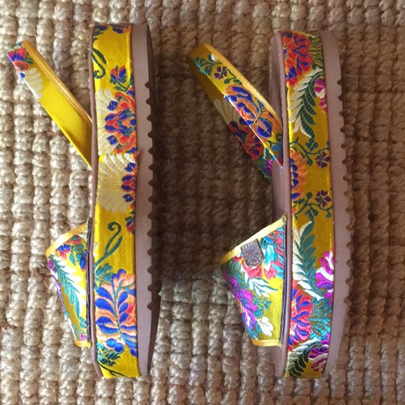 Polychrome Popa Platform Shoes Handmade in Spain - Picture 7 of 8